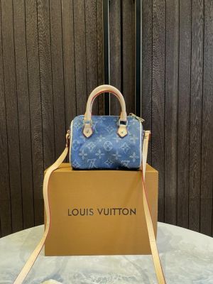 louis-vuitton mini pochette with magnetic box 44