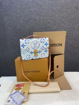 Louis-Vuitton By The Pool Pochette Metis with double box (blue)  49