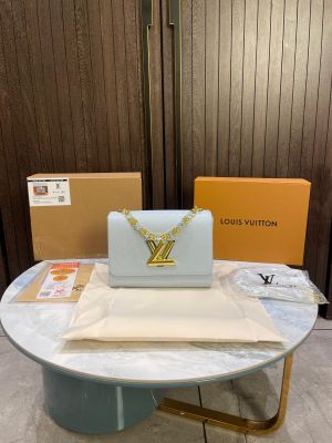 Louis_vuitton Twist PM with double box 557