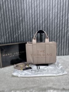 Marc Jacob Apricot The Tote Bag Leather Medium Size With Original Box Dust Cover & Long Belt