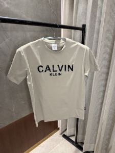 SALE CALVIN KLEI N GREEN ROUND NECK TSHIRT