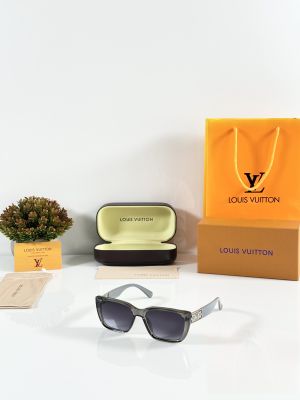 Louis_Vuitton_WMNS_5503_Grey