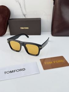 Tomford_259_black_brown