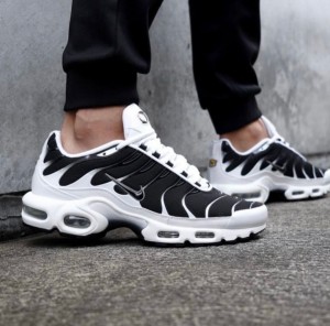 nike tn killer whale