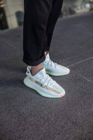 yeezy hyperspace stock